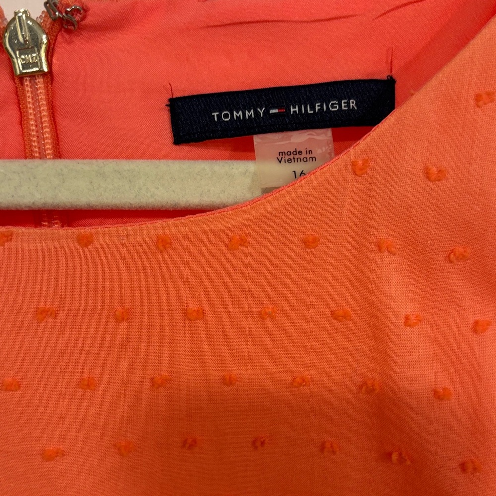 Tommy Hilfiger Vibrant textured coral,belted, Midi Dress, fully lined, size 16 - Picture 3 of 11